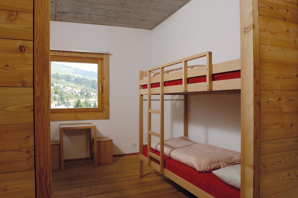 Scuol Youth Hostel Rom bilde