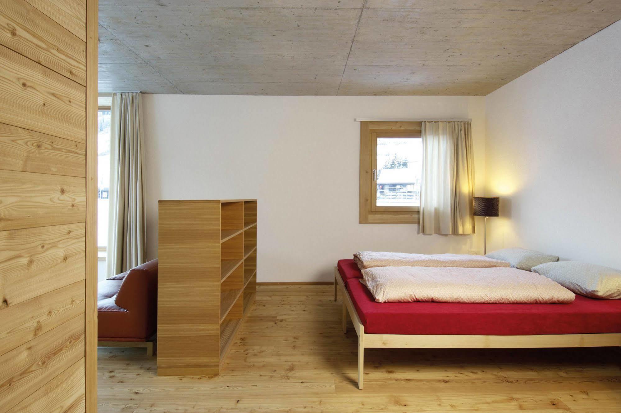 Scuol Youth Hostel Eksteriør bilde