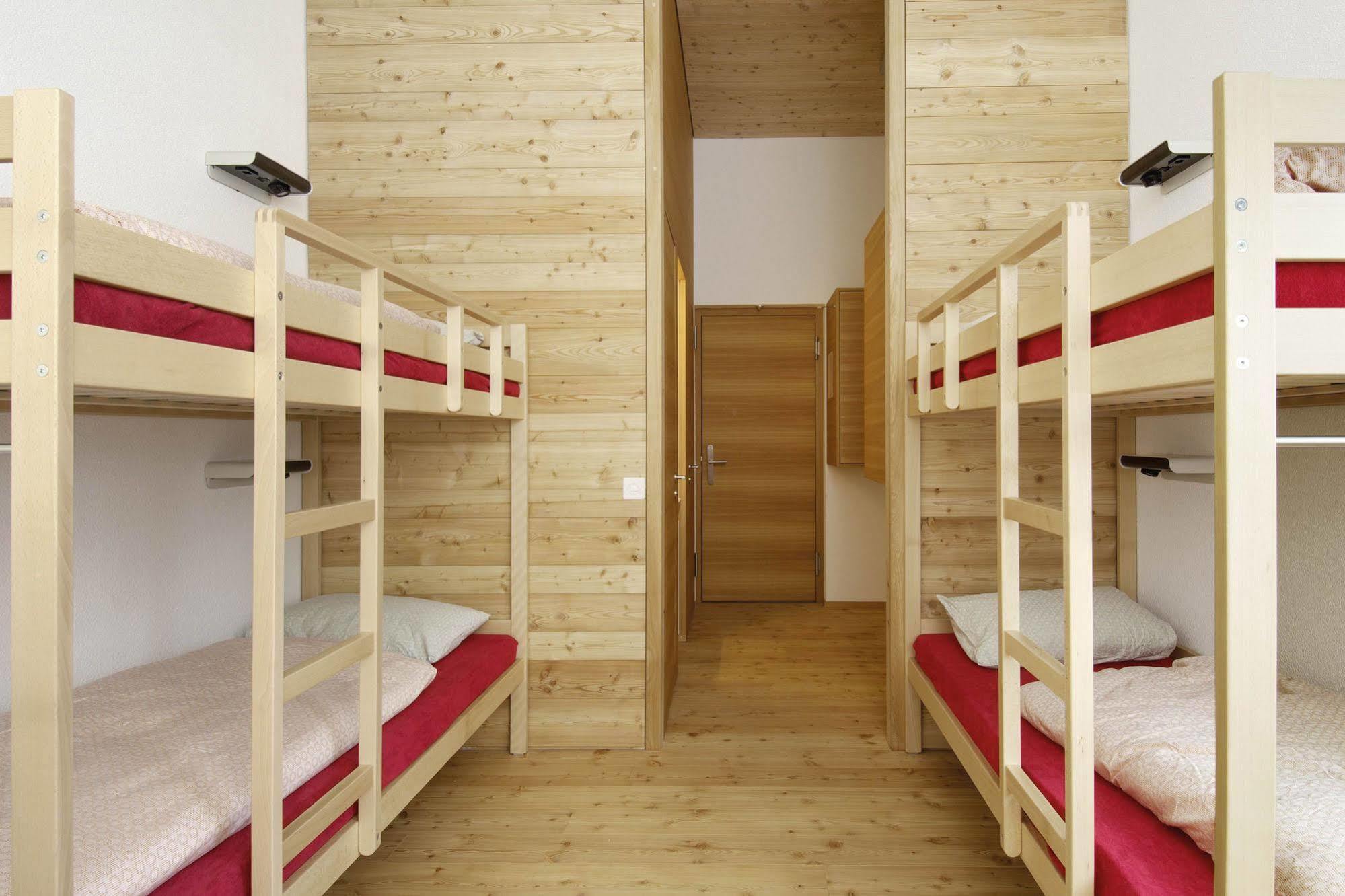 Scuol Youth Hostel Eksteriør bilde