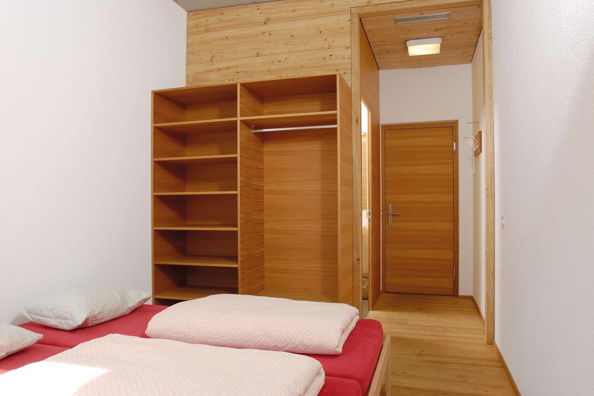 Scuol Youth Hostel Eksteriør bilde