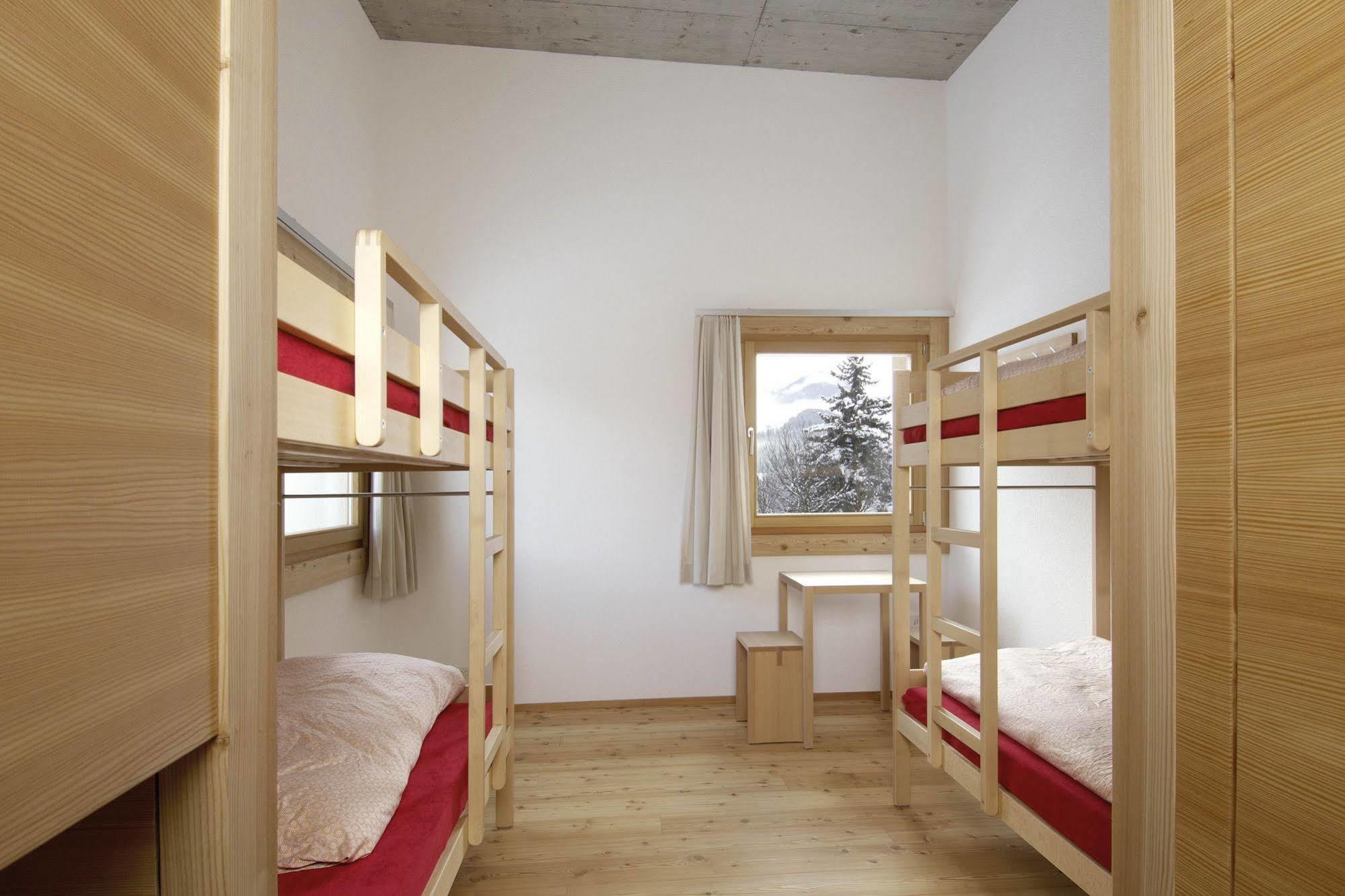 Scuol Youth Hostel Eksteriør bilde