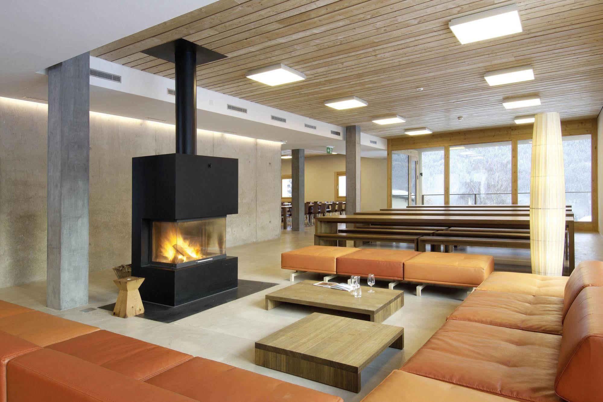 Scuol Youth Hostel Eksteriør bilde